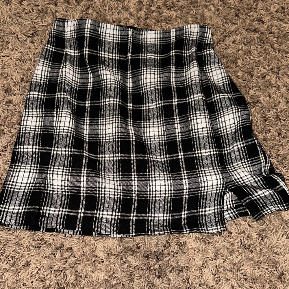 black and white plaid mini skirt